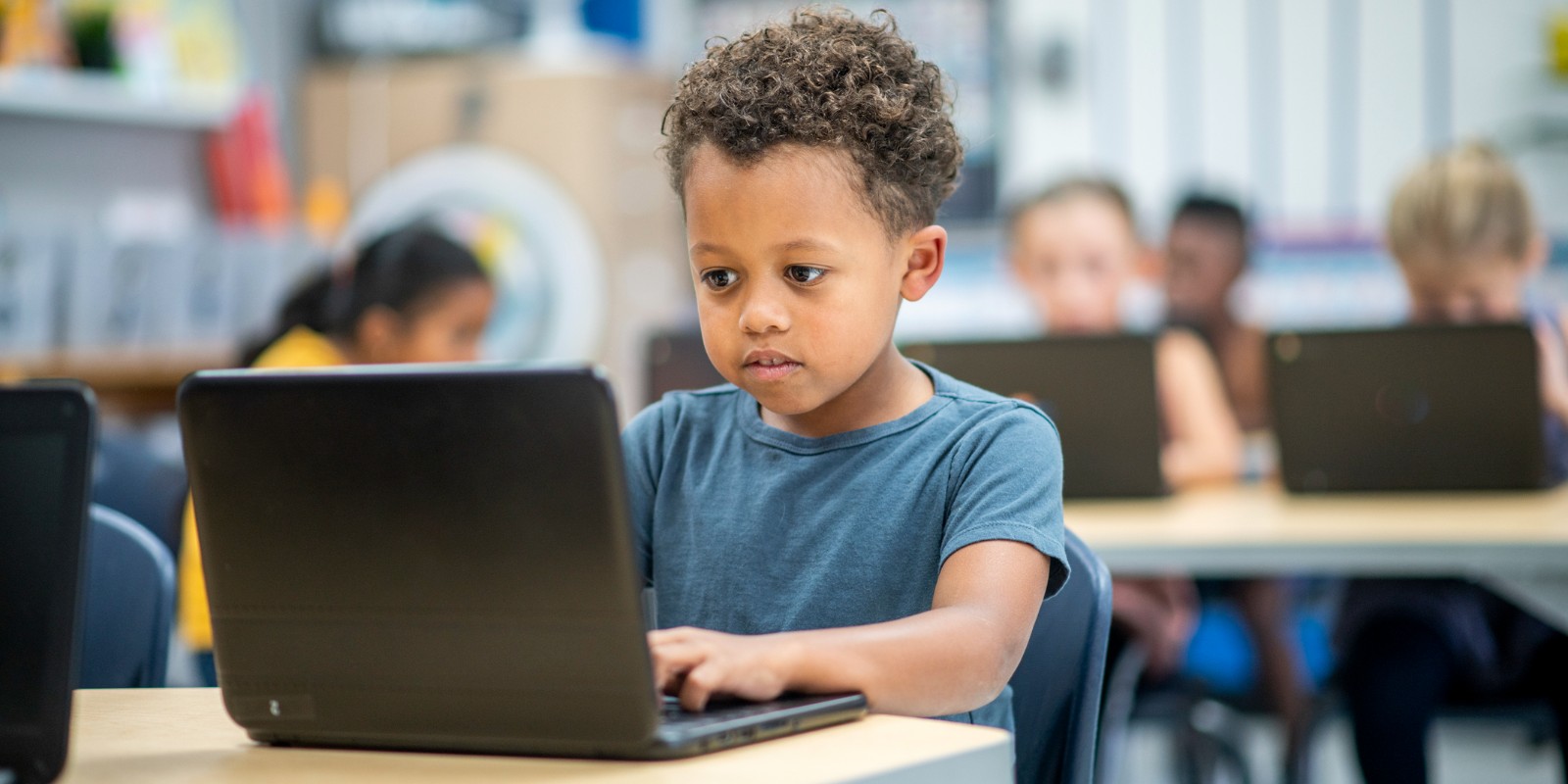 Entenda a importância de ambientes inteligentes nas escolas