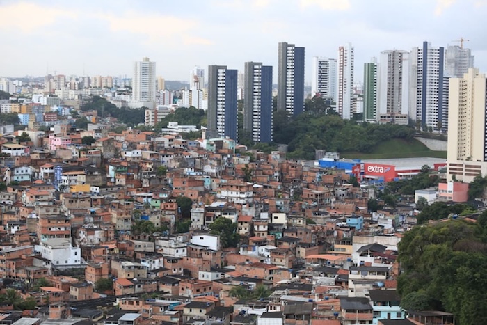 Desigualdade educacional: o que é e como acabar com ela 1 Foto que ilustra desigualdade social